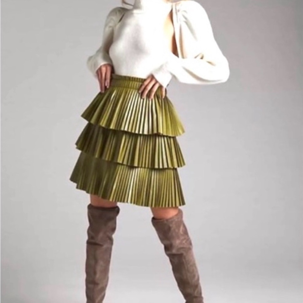 NWT Anthropologie Mare Mare Faux Leather Tiered Pleated Skirt